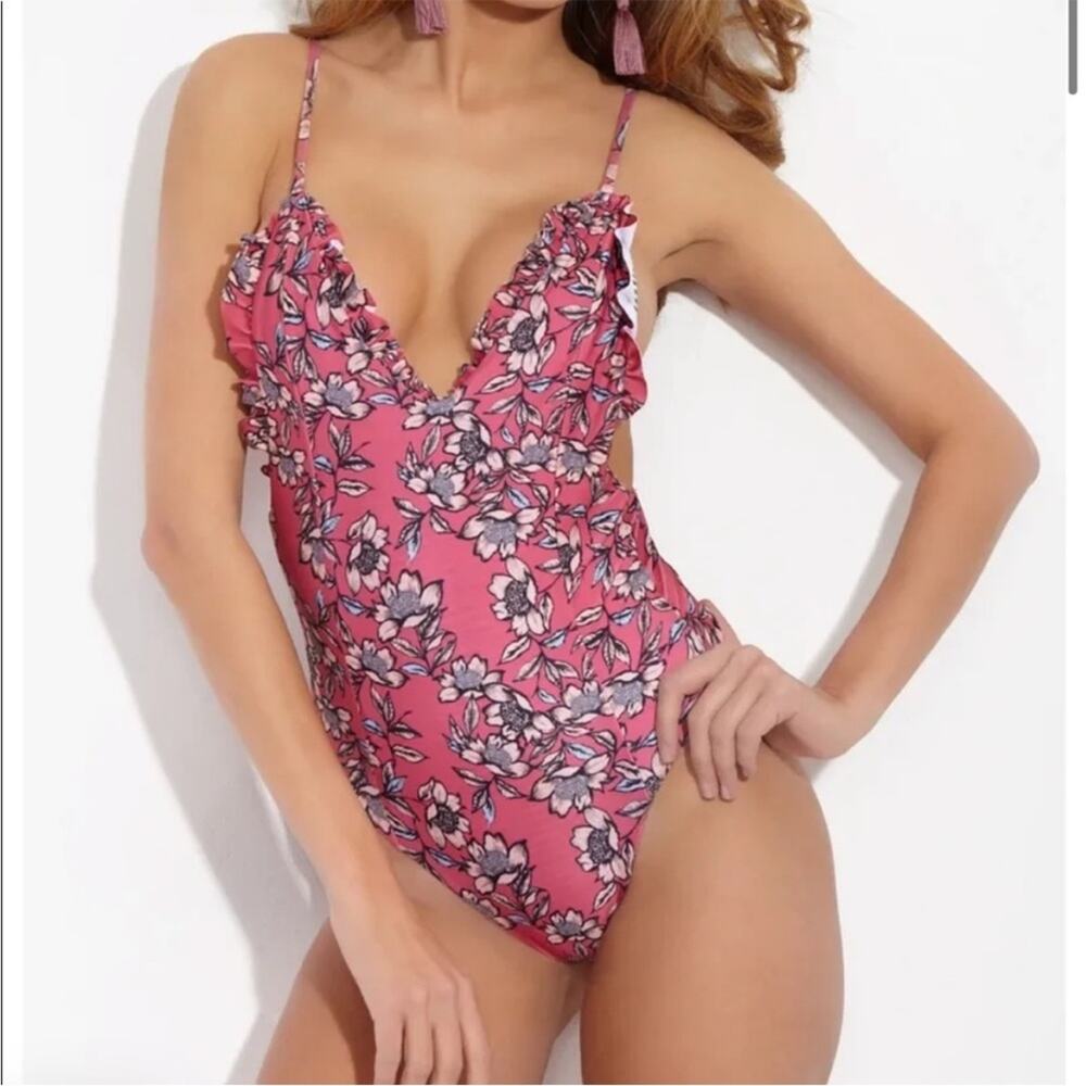 NWOT Rove Holiday Ruffle One Piece Swimsuit Pink Scarlet Blossom Floral L